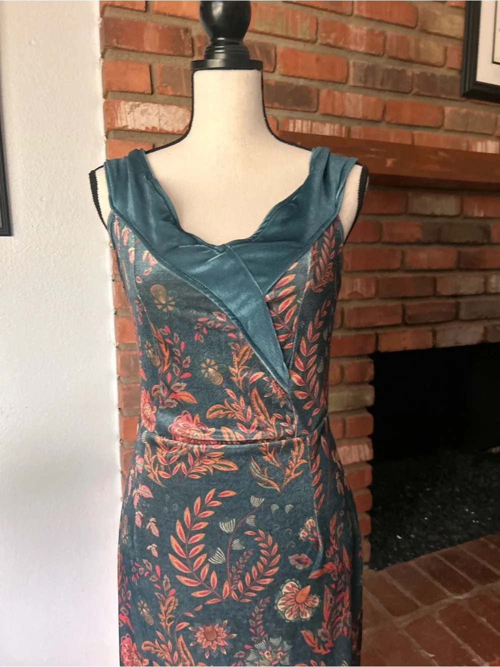 Averie Halley Off Shoulder Velvet Midi Dress in Flowery Print Cobalt Blue Sz L - Picture 3 of 11